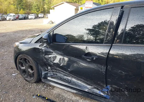 2013 Ford Focus из США, поврежденный, VIN 1FADP3L91DL241620